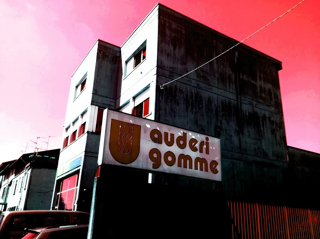 Auderi Gomme di Auderi Giovanni Driver Center Pirelli